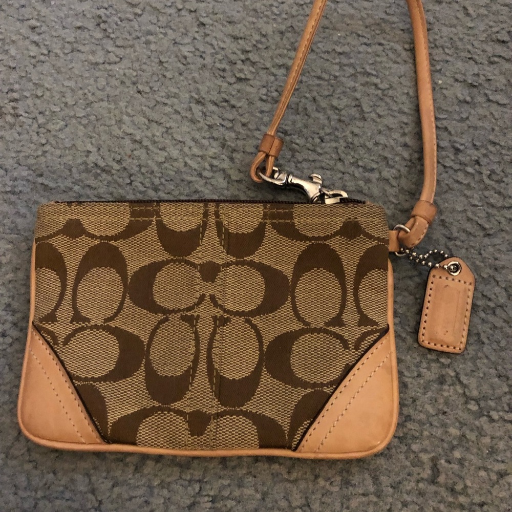 Wristlet
